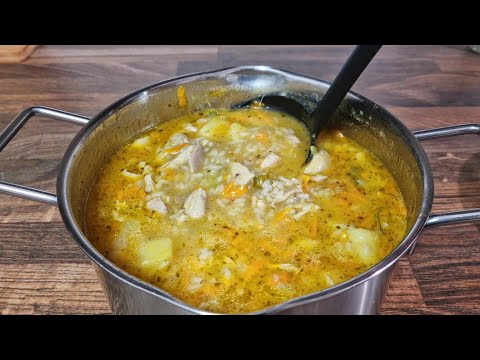 Mamas Rezept für Hühnersuppe mit Reis, der Geschmack der Kindheit! Schnell lecker!