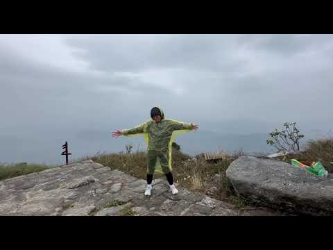 Weekend mountain climbing to relieve stress and immerse yourself in nature.