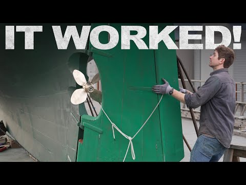 Fixing the rudder and painting the boat!