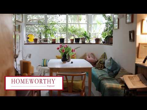 ENGLISH HOUSE TOUR | A Painter's Art-Driven Home in London