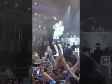 Justin Bieber won’t sing “Despacito” — dodges a throw