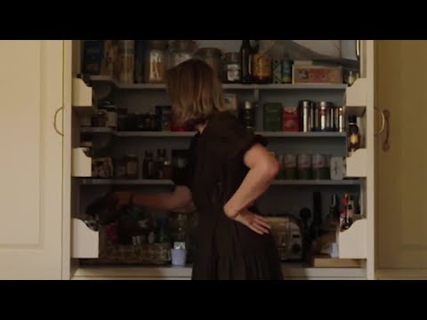 Rita Konig's Versatile Kitchen is Perfect For Entertaining