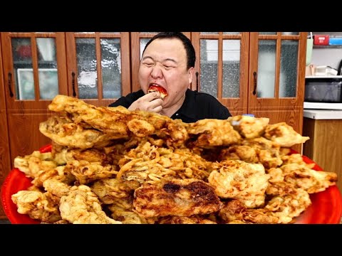 Aqiang’s secret fried oysters are crispy on the outside and tender on the inside!