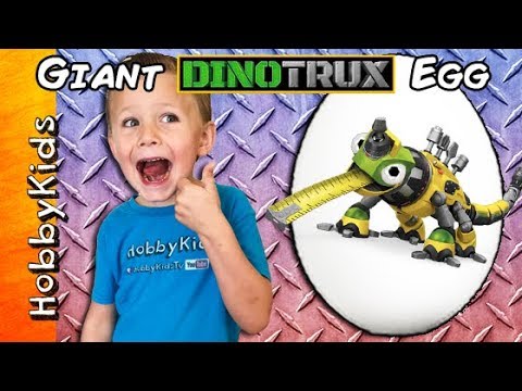 Giant DINOTRUX Surprise Egg