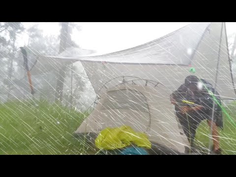 HIT BY A RAINSTORM AND THUNDER ⛈️ CAMPING IN VERY HEAVY RAIN AND BAD WAETHER