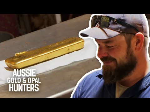 Dust Devils' RISKY Move Results in $133,000 Gold Bar! | Aussie Gold Hunters