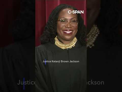 Supreme Court takes new group photo