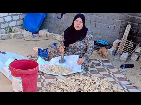 أنا اللى مبااكلش الطيور علف هى دى الخلطة اللى بربى عليها الطيور من عمر يوم لحد الدبح زى امى كانت تعم