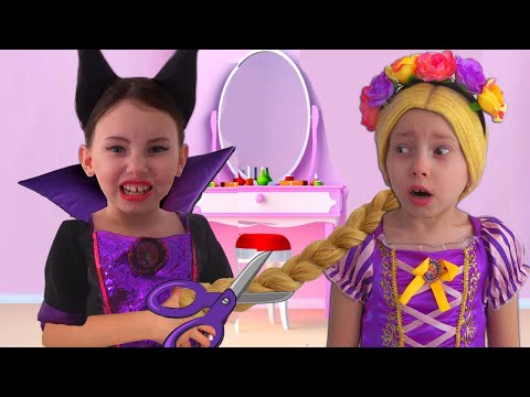 Alice Dress Up as Rapunzel and plays with magical mirrors | best Princesses Stories