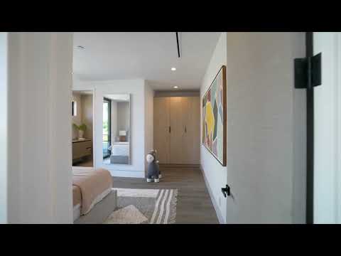 2001 GLENCOE | VENICE