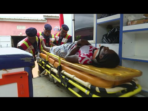 52 minutes pour comprendre : Numéro exclusif sur les pompiers ivoiriens (GSPM) avec Eliane Hervo.