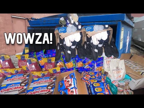 Dumpster Diving- Super Score Cases of Food! Donuts, Crackers, Cheese, Hundreds of Slippers!