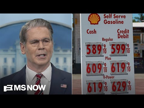 Americans are 'trying to get through the day' while Wall Street rakes in big returns