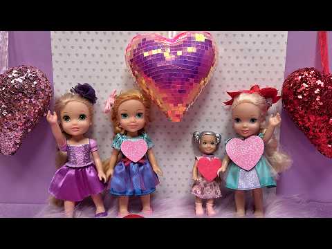 Valentine's Day party ! Elsa & Anna toddlers at Rapunzel - heart toss - cards - Barbie dolls