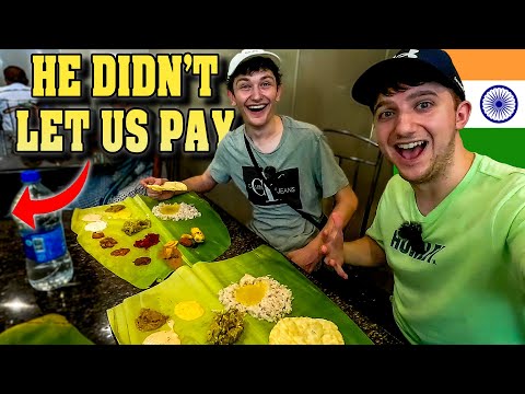 THIS is How They Treat You in Kerala! | AMAZING Traditional Meal in Trivandrum, India (Sadya) 🇮🇳