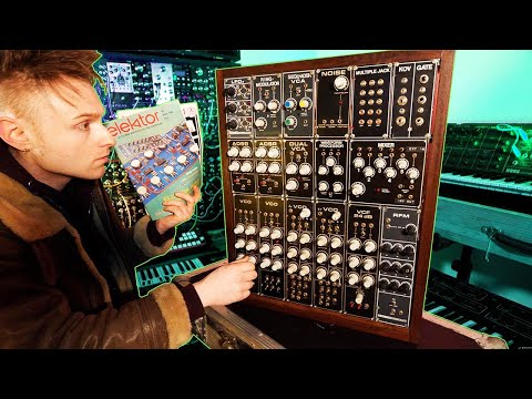 A 70's Synth You Made At Home With Monthly Magazines