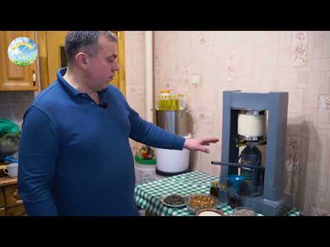 Гідравлічний домашній - побутовий олійний прес.