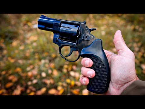 Trauma surgeon without a license