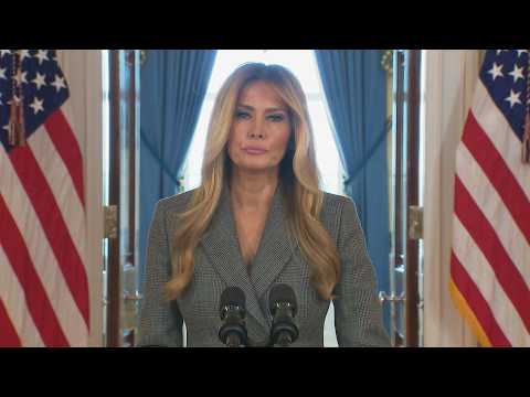 Melania Trump Calls On Congress To Have Public Epstein Hearing