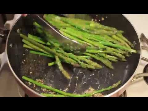 How to Cook Asparagus in a Pan