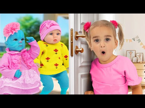 Alice cuida de bebês de brinquedo - Histórias para crianças