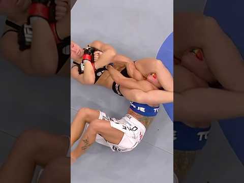 A primeira luta feminina da história do UFC completa 13 anos hoje! 🎂 👊