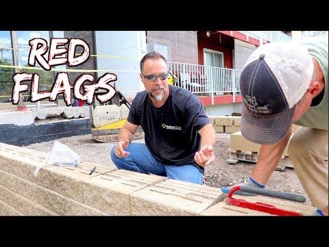 How NOT to Build a retaining wall.  RED FLAGS, common mistakes, bad designs pt1
