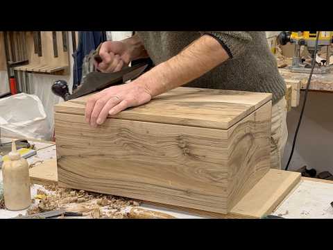 Making a pair of boxes in English Walnut