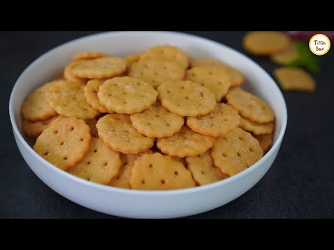 Salt Crackers/ Salt Cookies (Eggless & Without Butter) Recipe by Tiffin Box | Soda Saltine Crackers