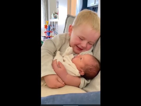 When Kids Meet Newborn Babies for the First Time 🤗🥰