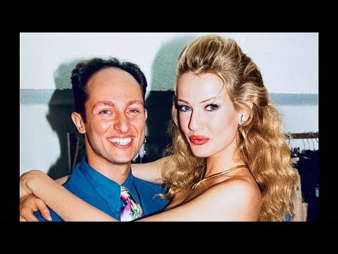 Karen Mulder ⭐ 90's Supermodel Runway Solo @ Vassilios Kostetsos Show