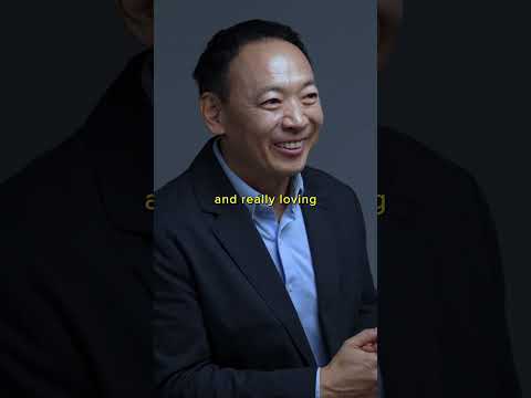 Relationship Scientist: The 2-Second Habit Killing Your Dating Life