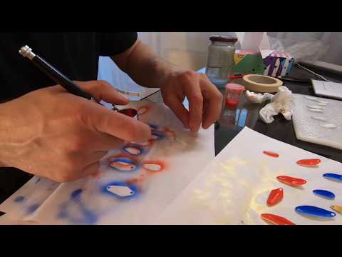 Крашу аэрографом колеблющиеся блесны