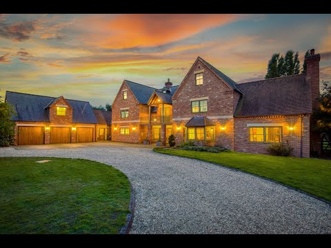 Walnut House, Torksey, Lincoln - Spectacular Mansion with Swimming Pool