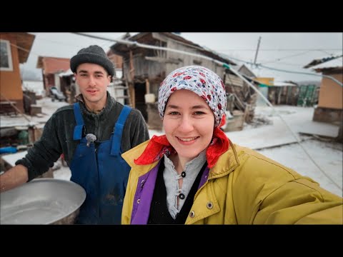 21st century? Doesn't look like it! Brother and sister ferment cabbage in the countryside | Broth...