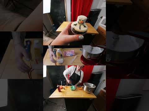 Easy Holiday Cupcakes (Small Batch Vanilla & Chocolate)