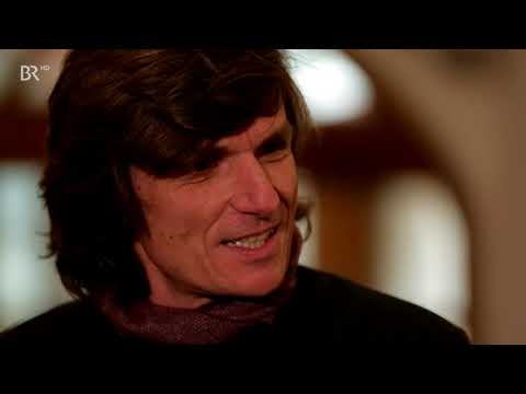 FREIZEIT Schmidt Max und das Bier im Denkmal