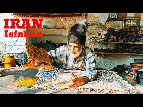 A millennia-old heritage that moves fabrics from stillness to motion with patterns and colors