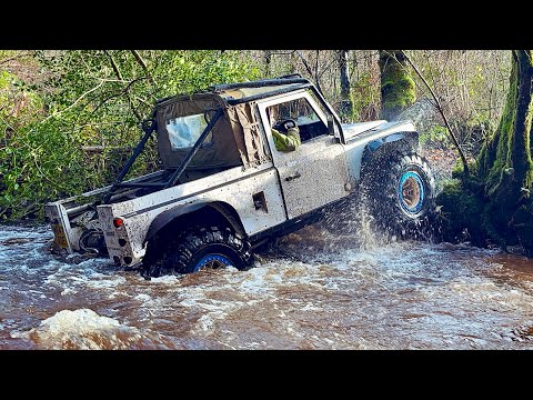 WHO DARES WINS: Defender 4x4 HARD River Crossing | New Trails
