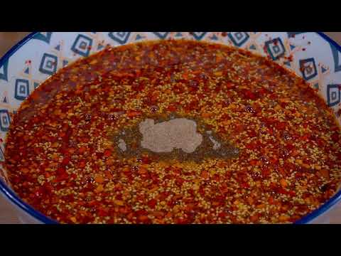 做辣椒油，切记不要直接泼热油，多做两步，又香又辣，拌啥都香。#美食教程 #food #家常菜 #delicious