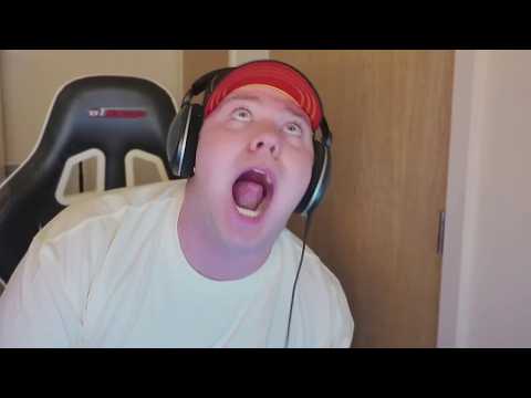 Large boy doesnt get his burger | AverageArchive