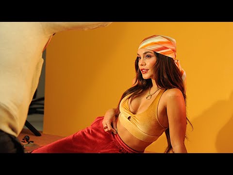 Fabletics Rapid Fire with Vanessa Hudgens (On The Set)