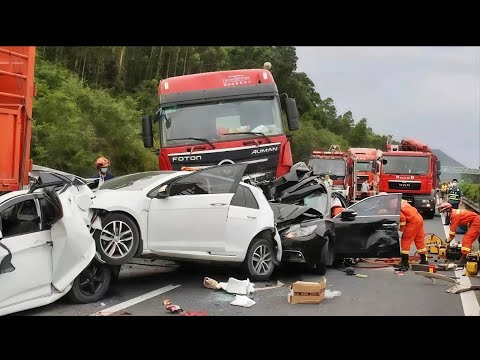 This is outrageous! A driver was threatened and forced to pay compensation after an accident.