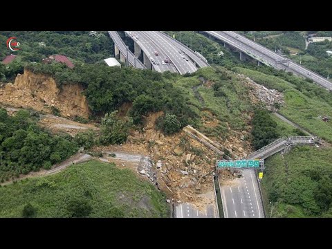 CAUGHT ON CAMERA: Unbelievable & Massive Landslides in Real Time!