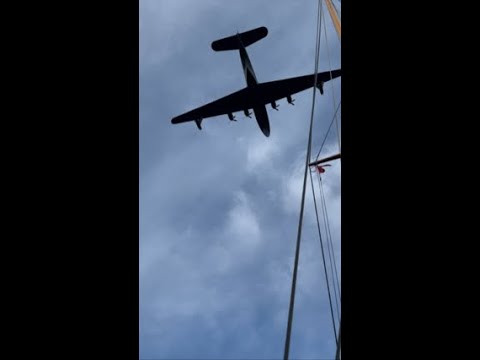*SOUND ON* Have you ever been buzzed by a WWII flying boat?!
