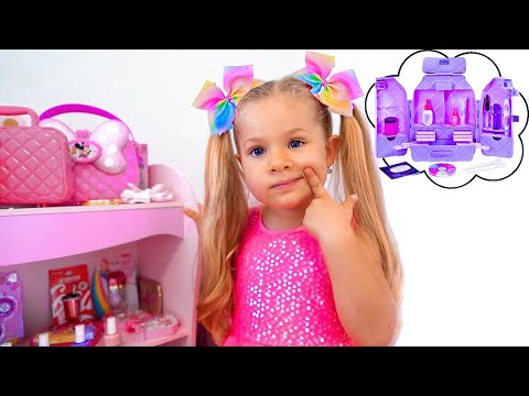 Diana Berdandan Dan Merias Wajah Dengan Mainan Rias Barunya