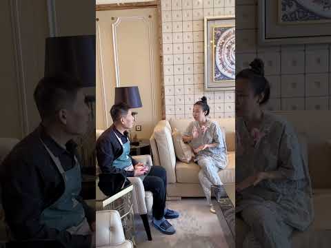 无意中听到大叔在打电话（我真的不是偷听，真的是路过听到的）内容大概就是再说工资低，可能要辞职，我听了以后心里一直想着这个事，实在没忍住就找大叔谈了一下，也正是我的这个行为让我知道是我误会大叔