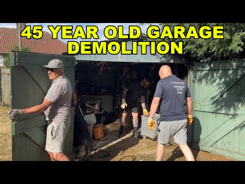 45 Year Old Garage Filled With Rubbish FINALLY Comes Down!