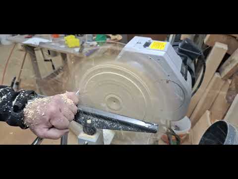 Konische Schale aus Zirbenholz.Ein Blickfang auf jeden Tisch.