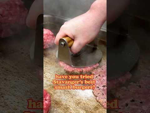 Stavanger’s best smash burgers are hiding inside a gas station 🇳🇴 Ouch Burger 🍔🔥